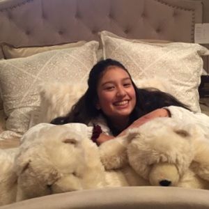 Meet your Posher, Taya